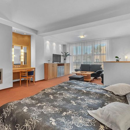 Hotel Za Vodou Dvůr Králové nad Labem Esterno foto