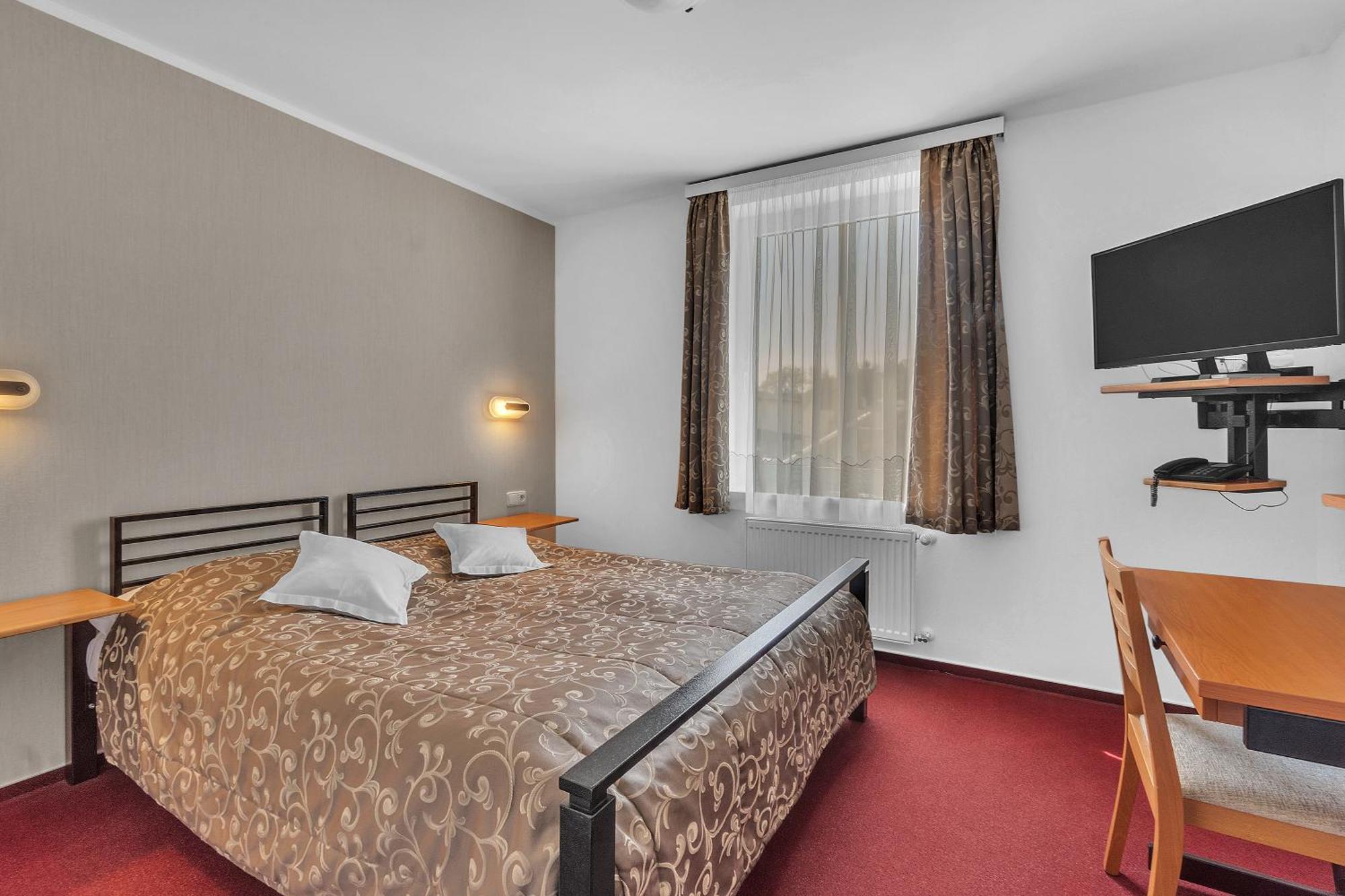 Hotel Za Vodou Dvůr Králové nad Labem Esterno foto